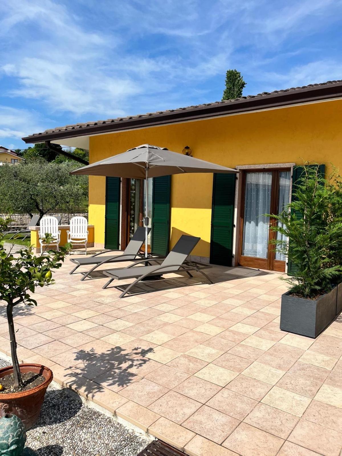 Poli Villa'S Apartment Bardolino Eksteriør billede